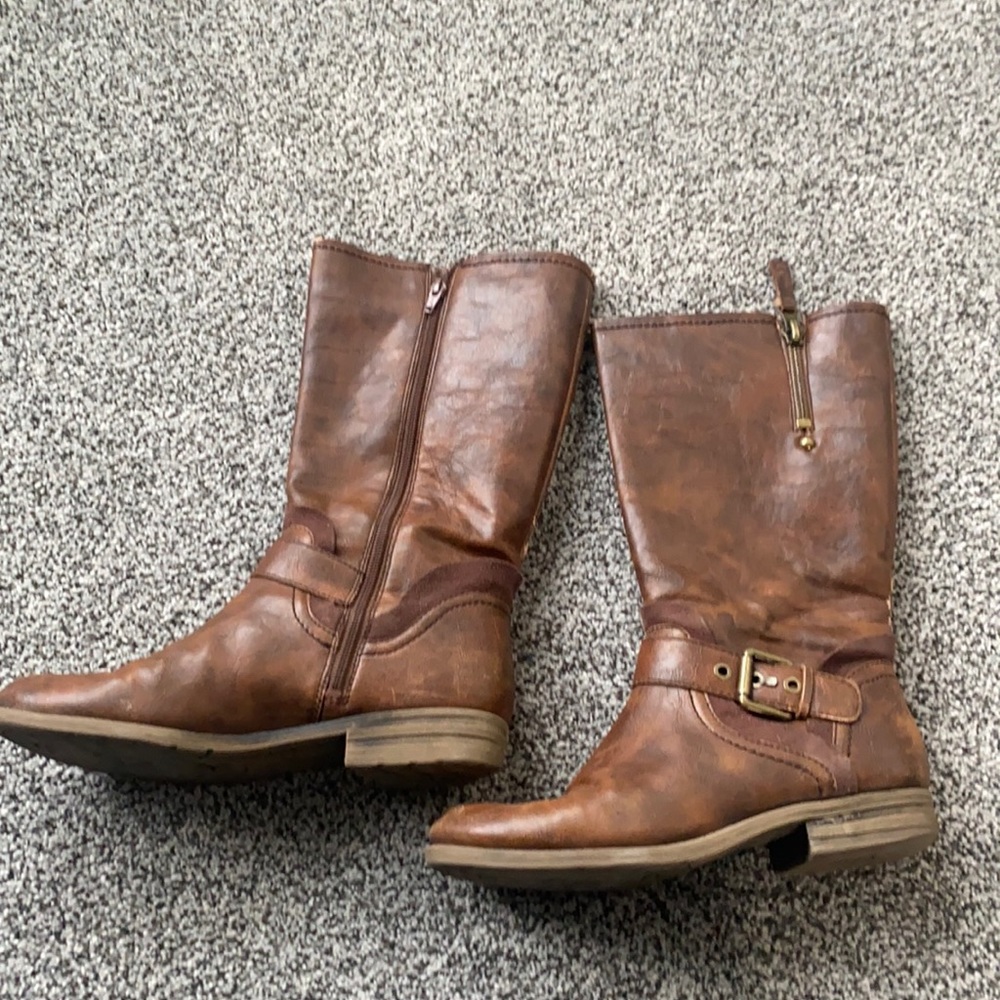 Naturalized boots